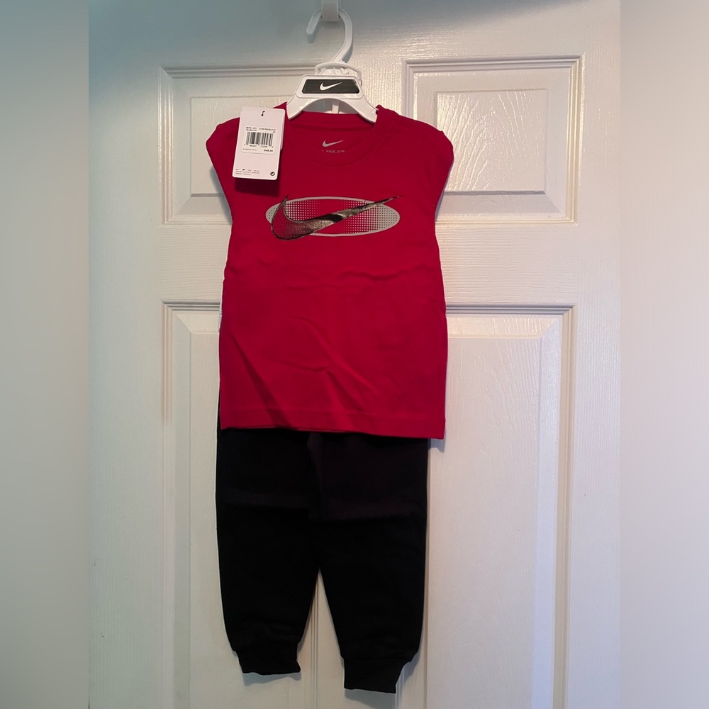 NWT | NIKE Kids' Swoosh Long Sleeve Tee & Joggers Set